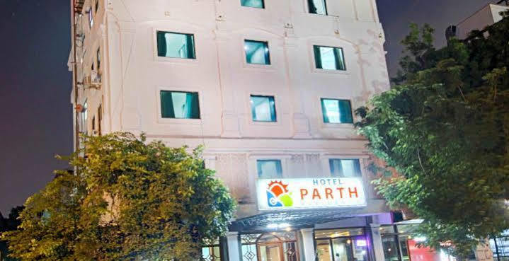 Hotel Parth Residency Ahmedabad Esterno foto